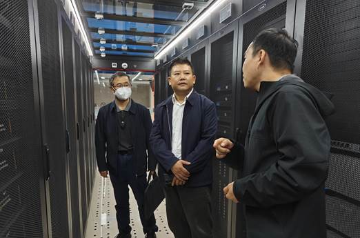 78d63a061ad168369f39f7b4333bd33