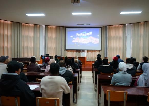 4f25e1cabf013bdbec609b7e47de469