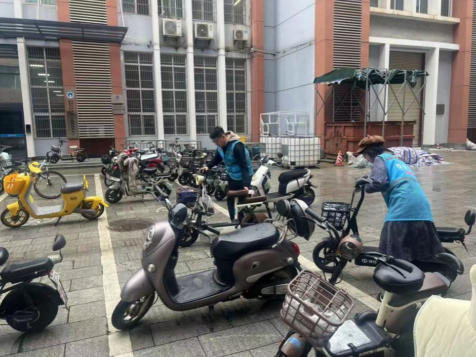 1f0948894a332ec8a1f7801feb2b1380