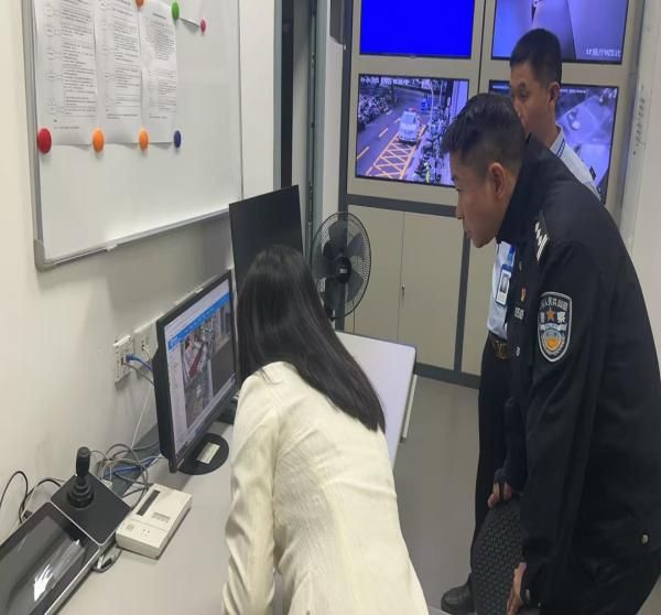 3bdf4d662eb54000755b00333544cd4